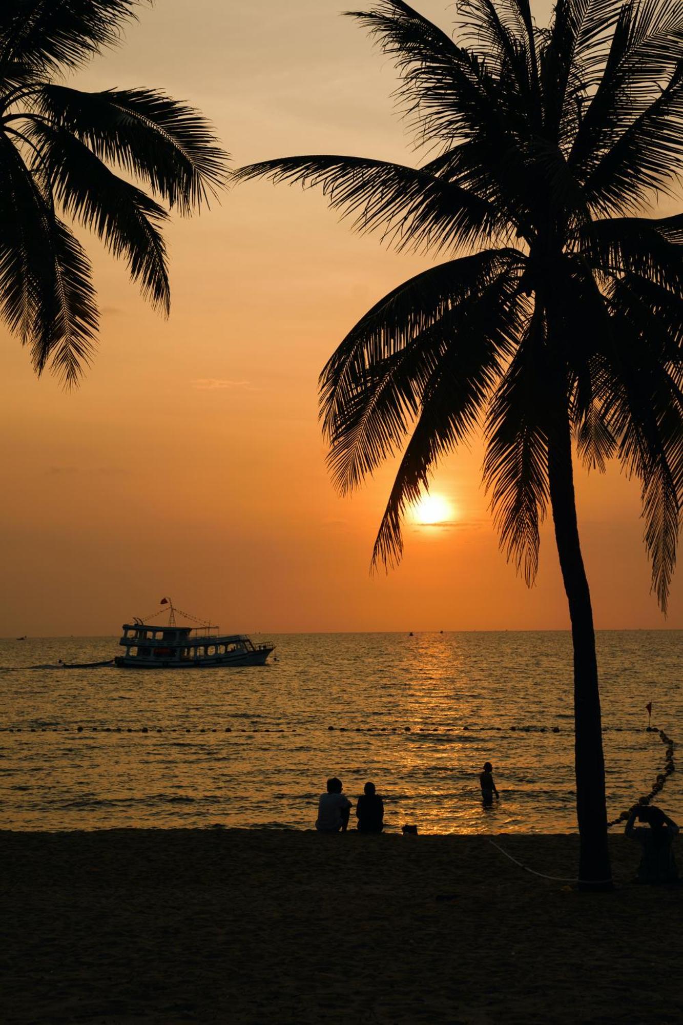 Kosmos Phu Quoc Apart Hotel Exterior foto